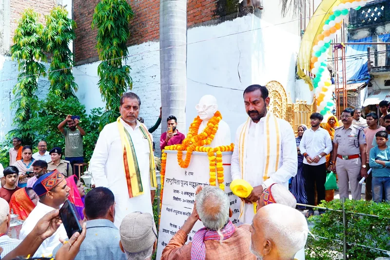 गांधी जयंती पर कलेक्ट्रेट परिसर एवं शासकीय महाविद्यालय में दिखा स्वच्छता का जनसंकल्प