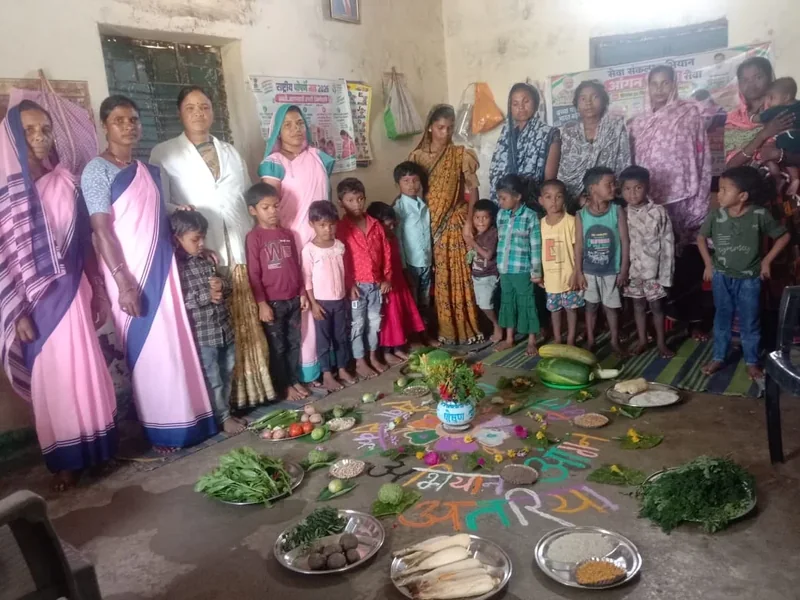 तुलरा और राजेंद्रग्राम के आंगनबाड़ी केंद्रों में आयोजित हुआ आंगन मिलन सेवा कार्यक्रम