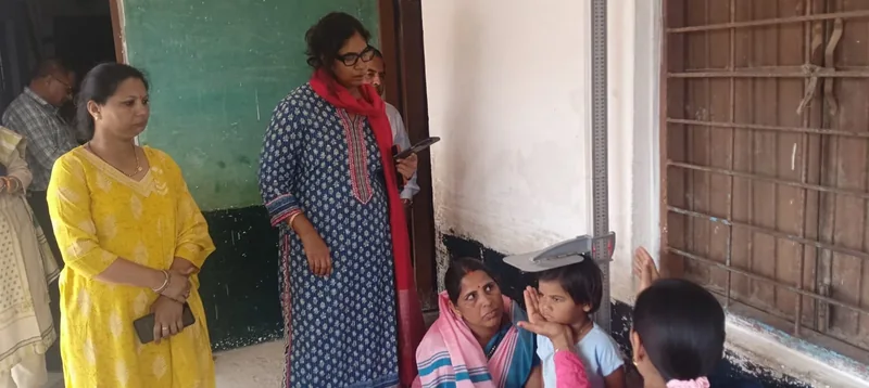 महिला एवं बाल विकास विभाग की सचिव ने आंगनवाड़ी केंद्रों का किया निरीक्षण